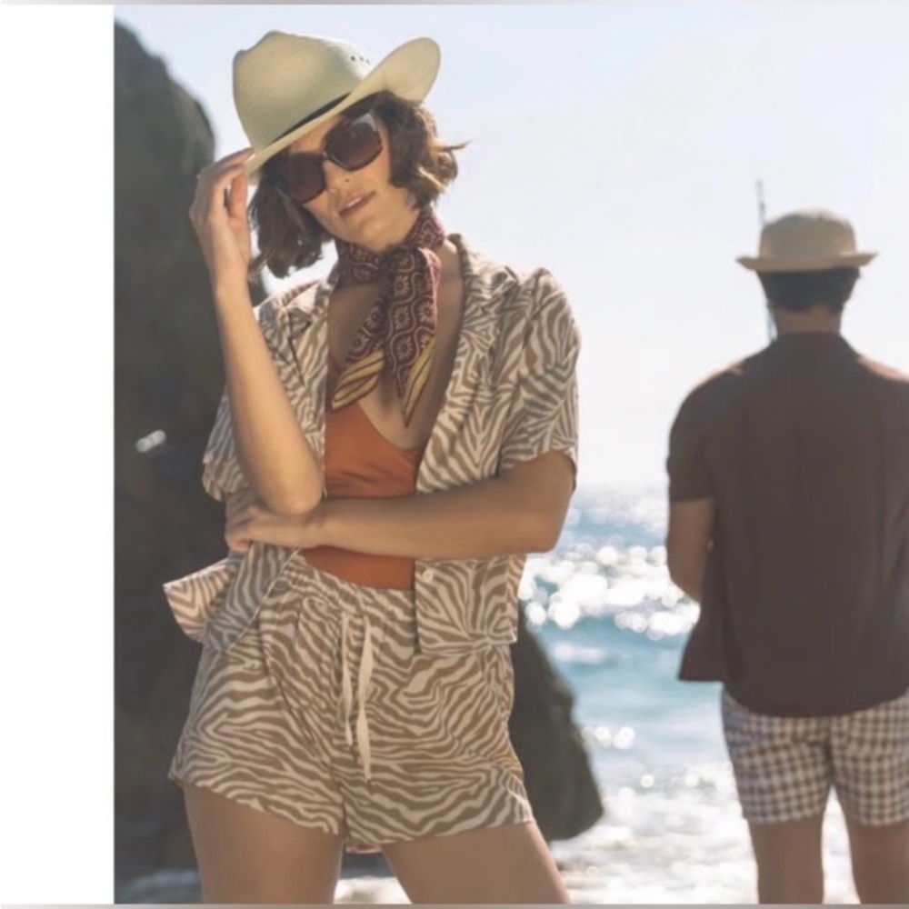 Dandy Del Mar set in printed zebra